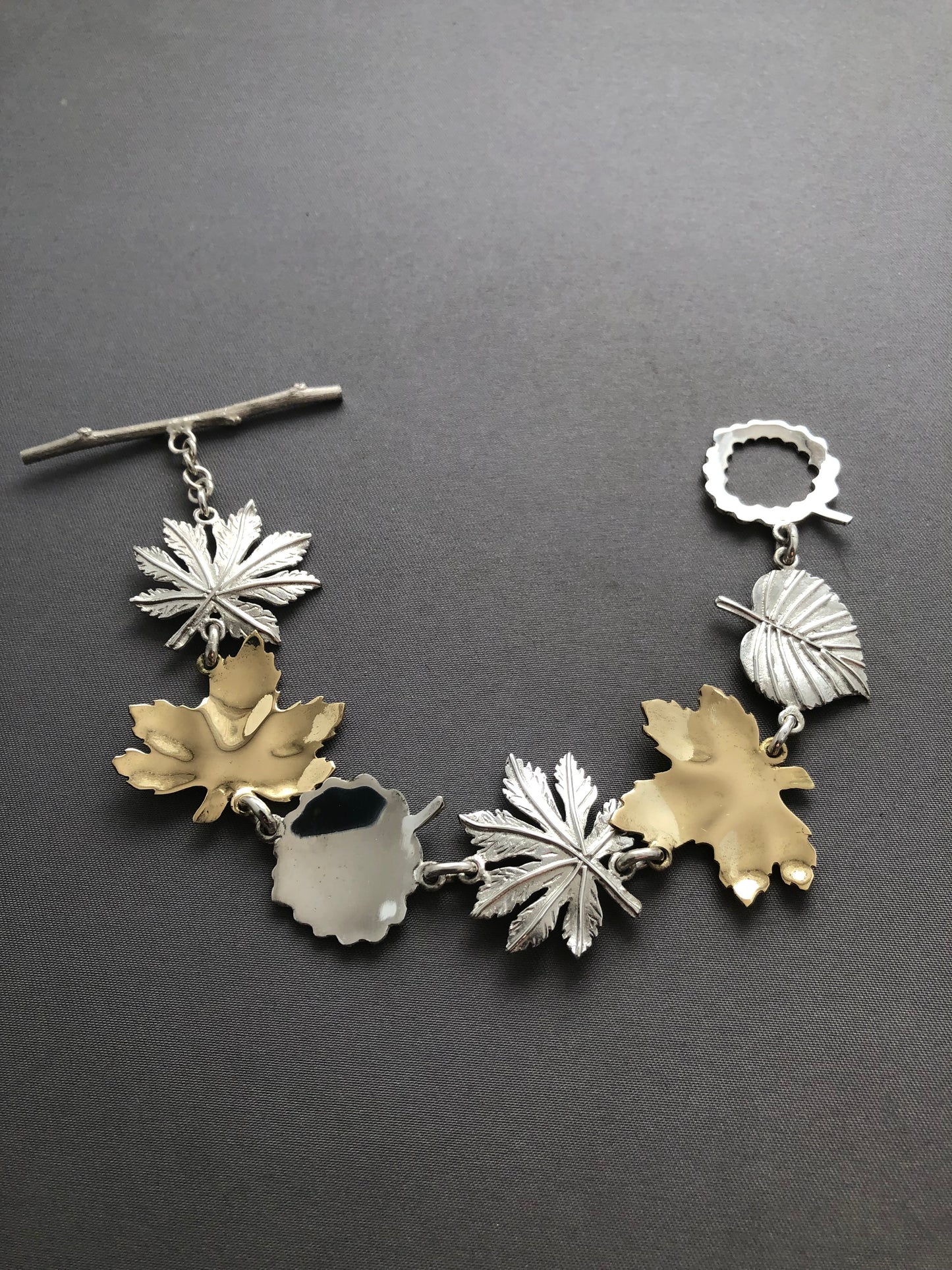 Ladies solid 18ct gold & silver Leaf bracelet