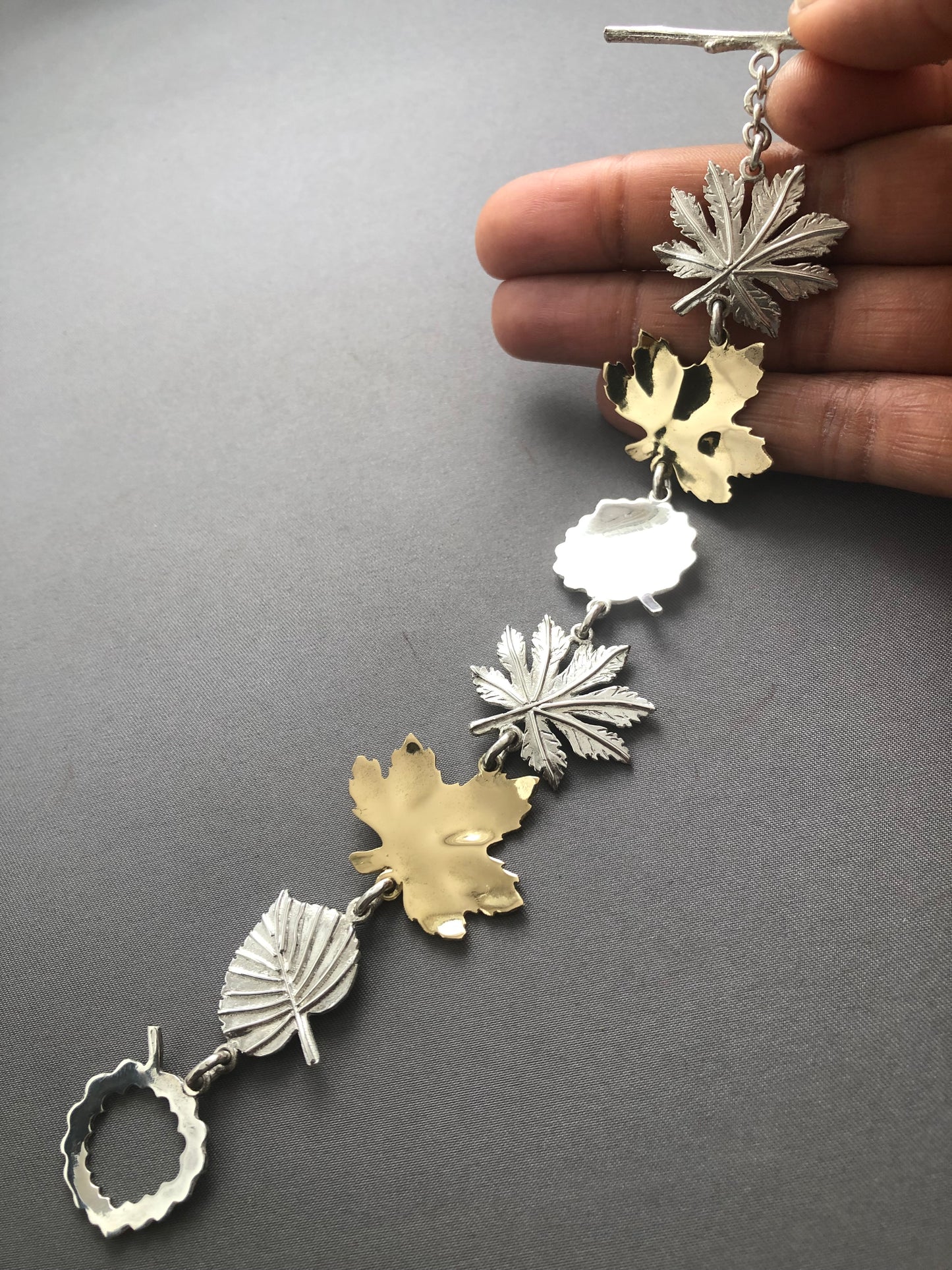 Ladies solid 18ct gold & silver Leaf bracelet
