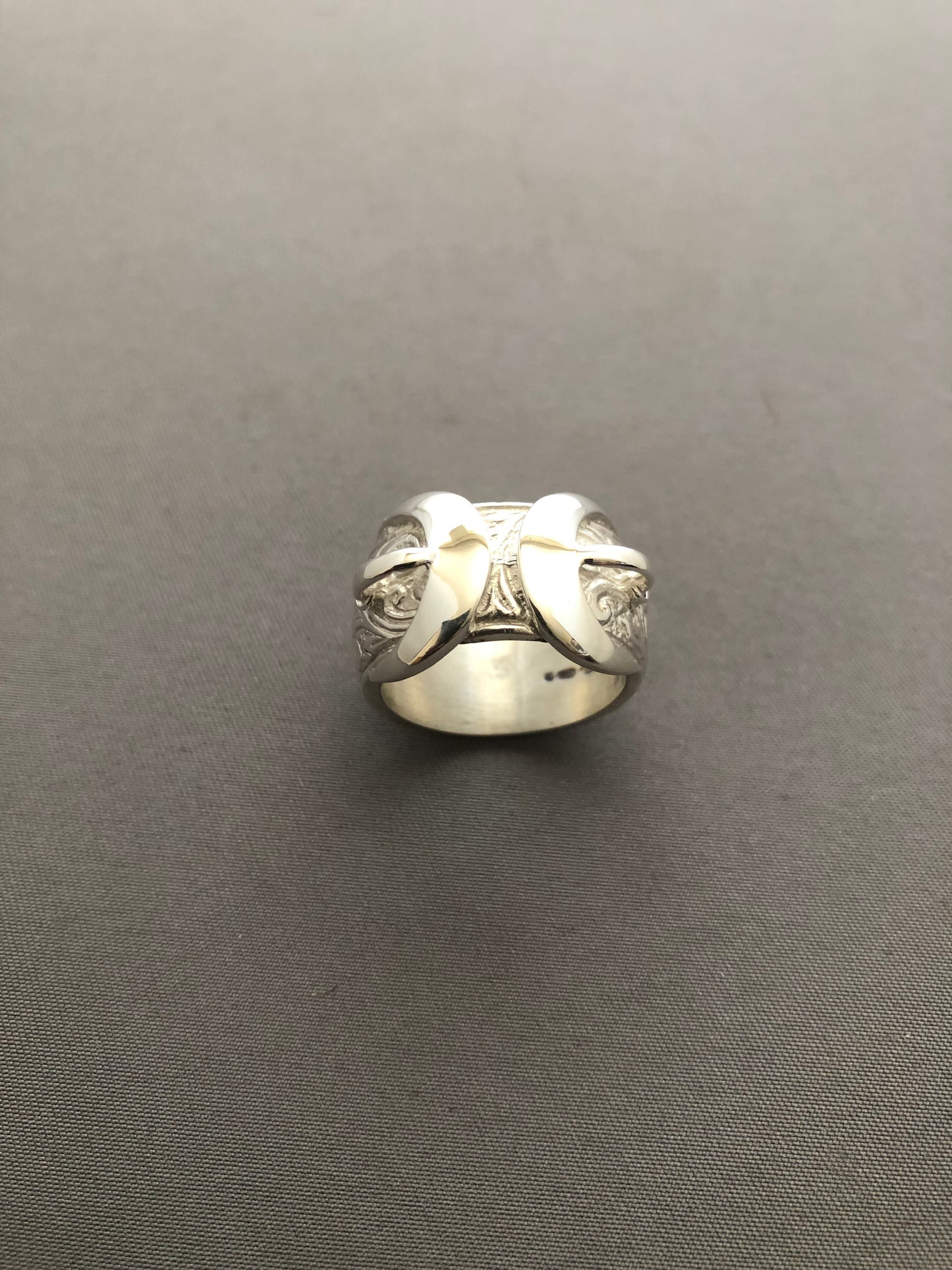 Men’s large solid silver buckle ring