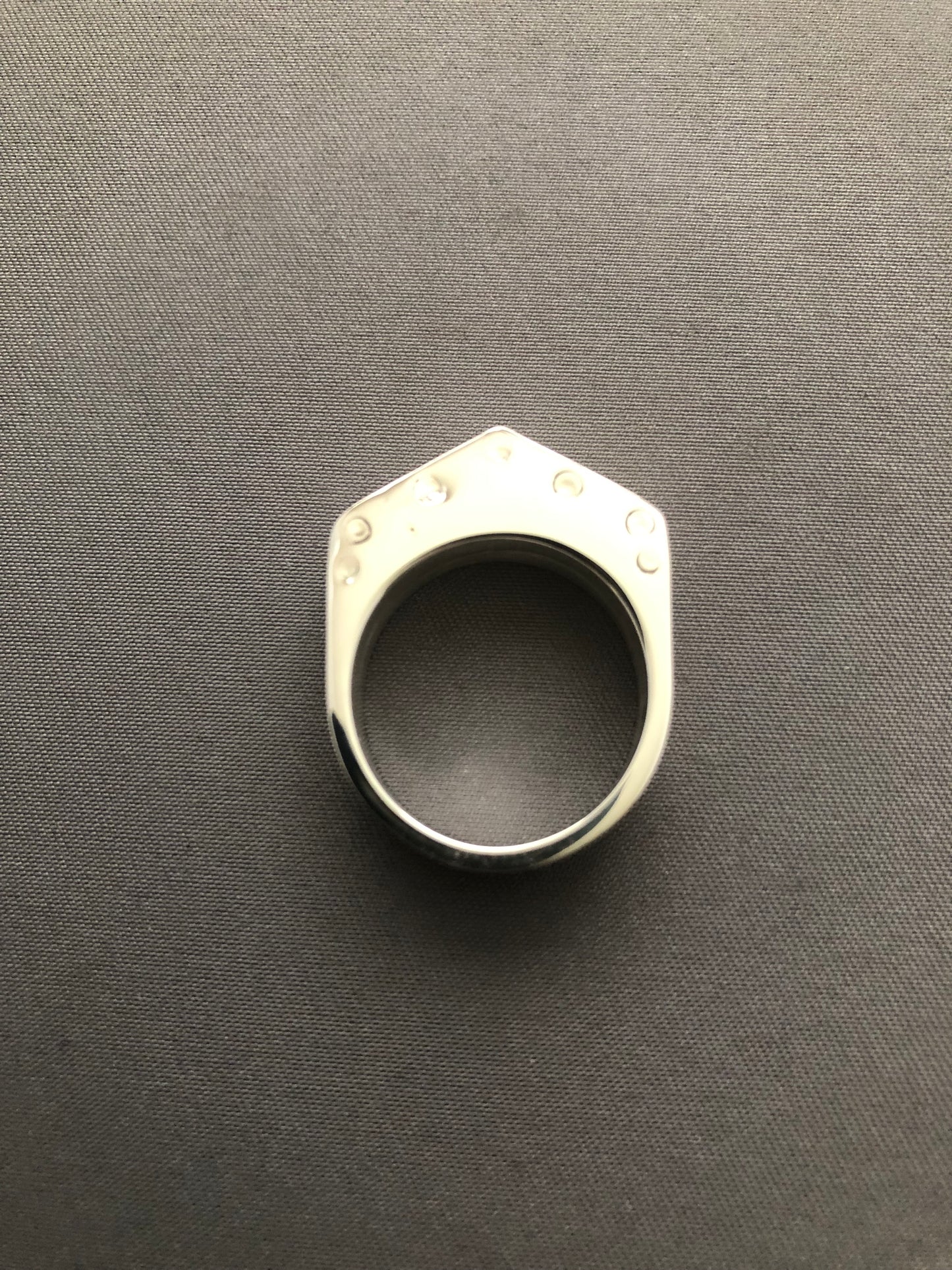 Solid silver structured ring