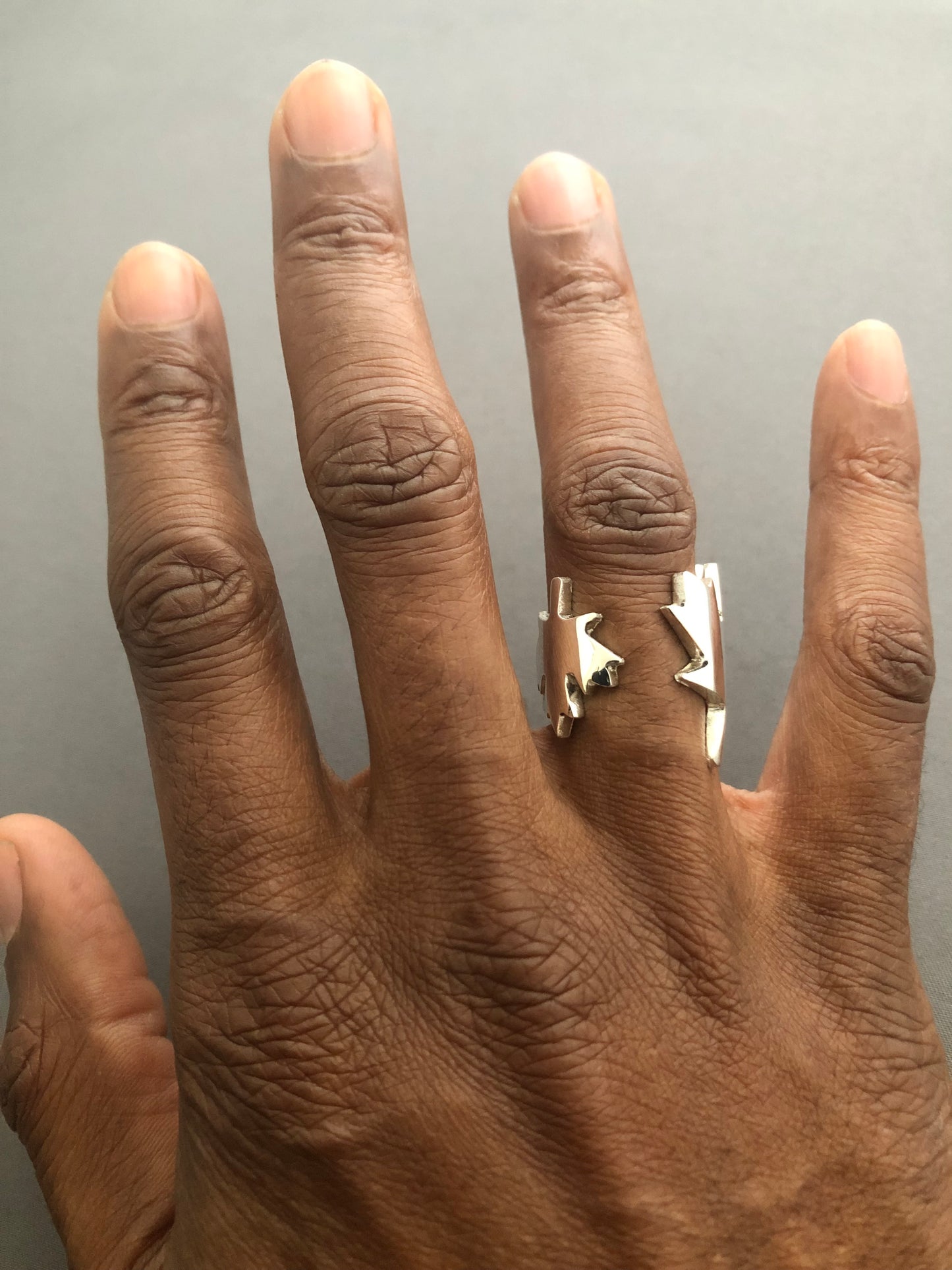 Ladies solid silver Canada ring