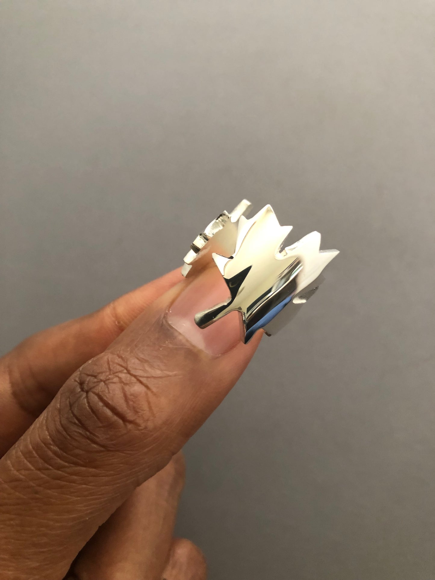 Ladies solid silver Canada ring