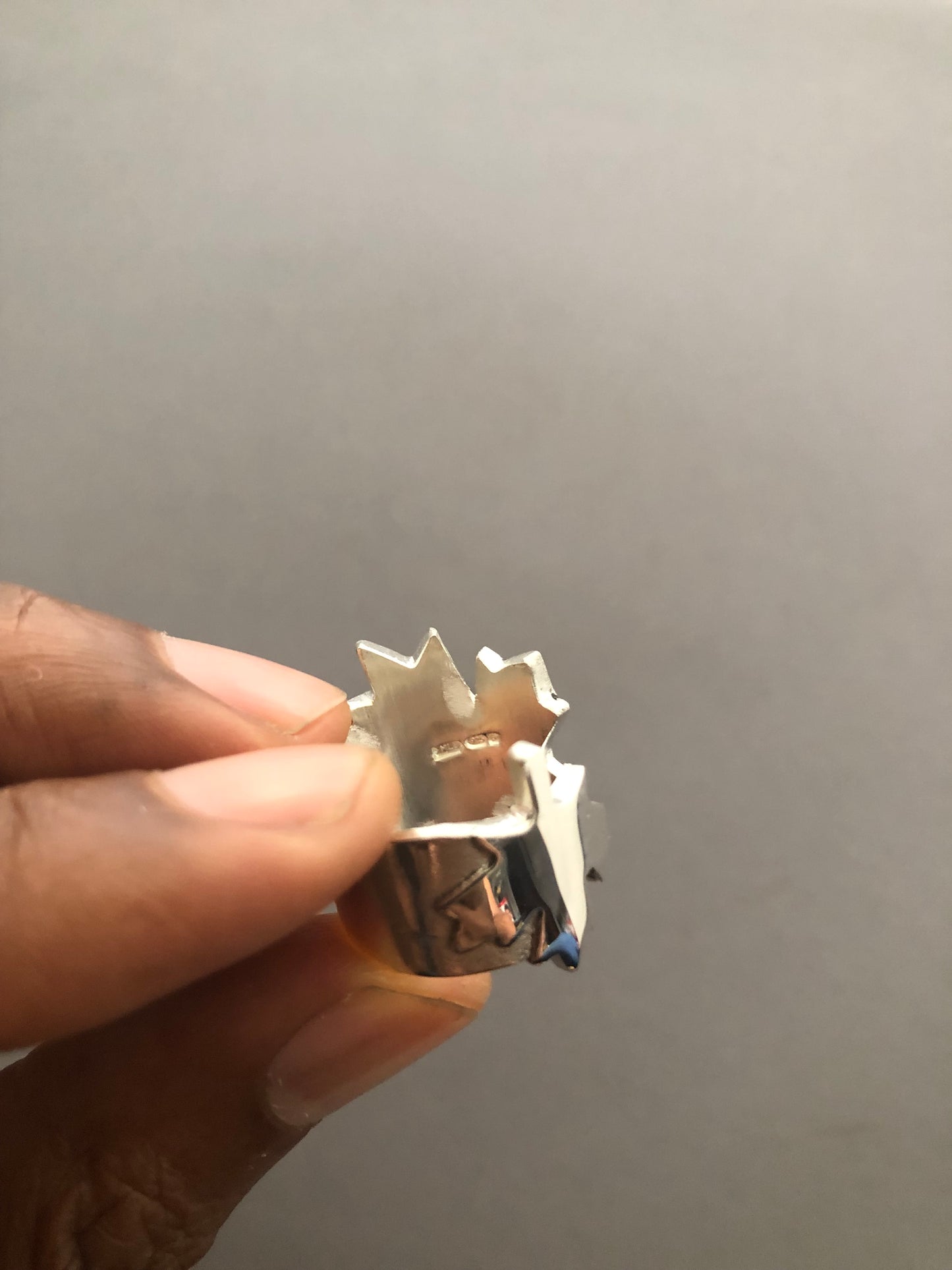 Ladies solid silver Canada ring