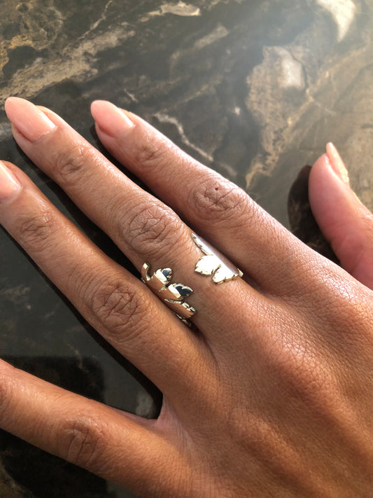 Ladies solid silver leaf ring
