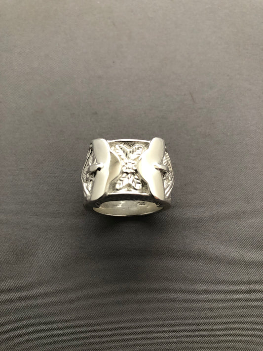 Men’s solid silver heavy buckle ring