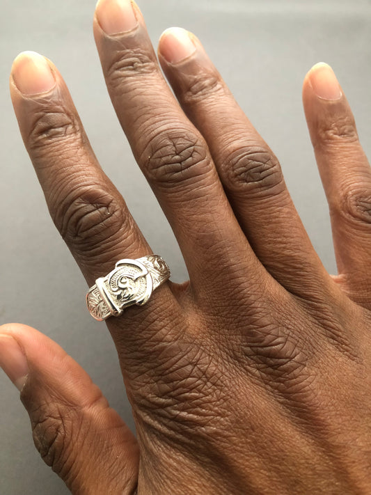 Solid silver small buckle ring 1