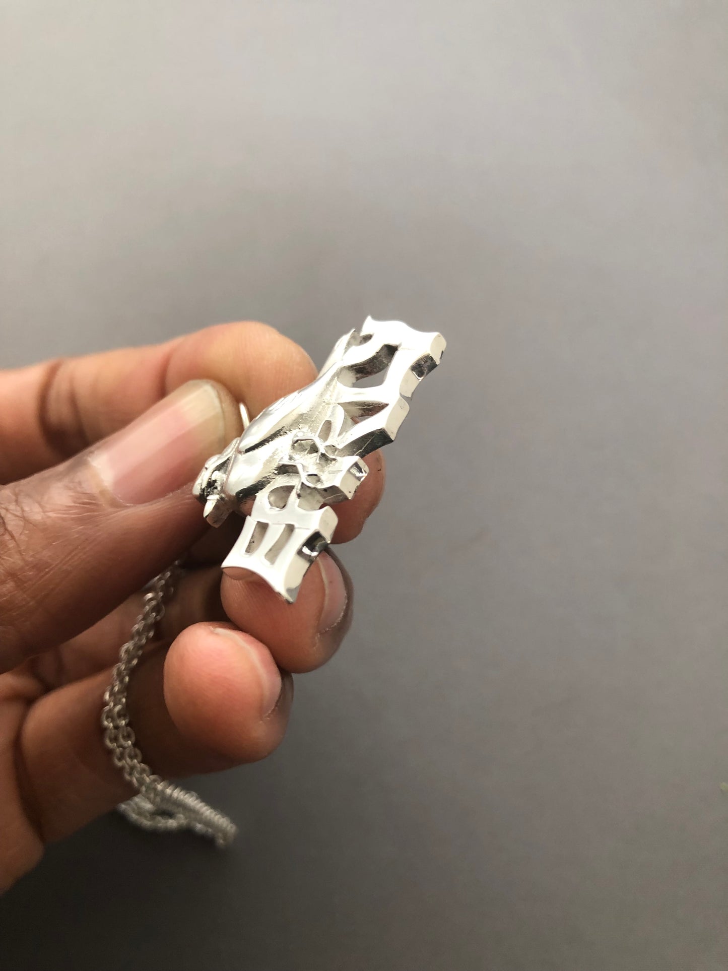 Ladies solid silver early bird pendant & chain