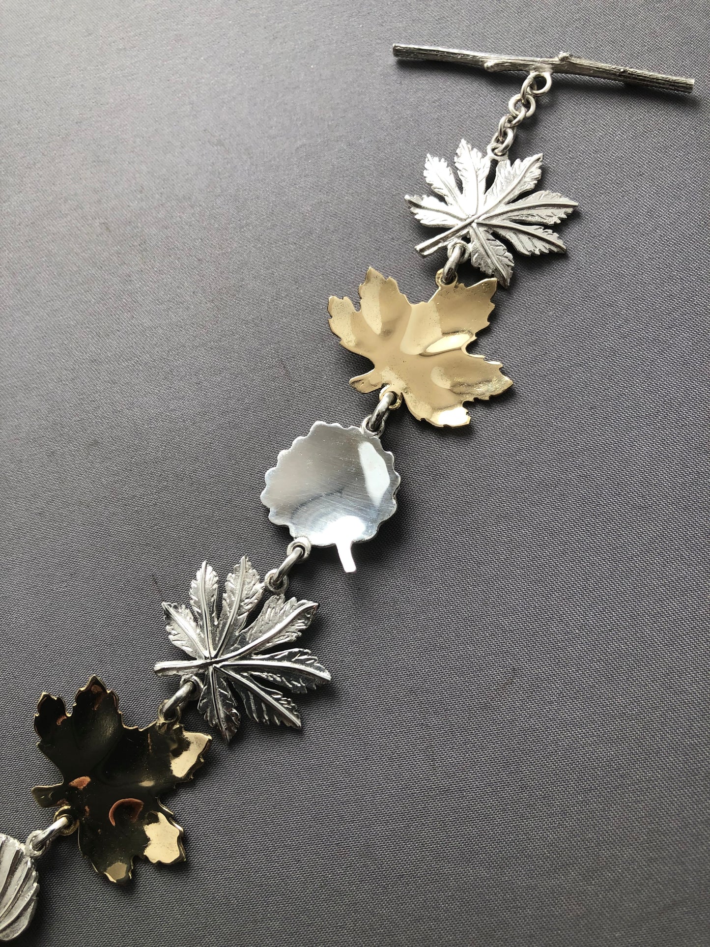 Ladies solid 18ct gold & silver Leaf bracelet