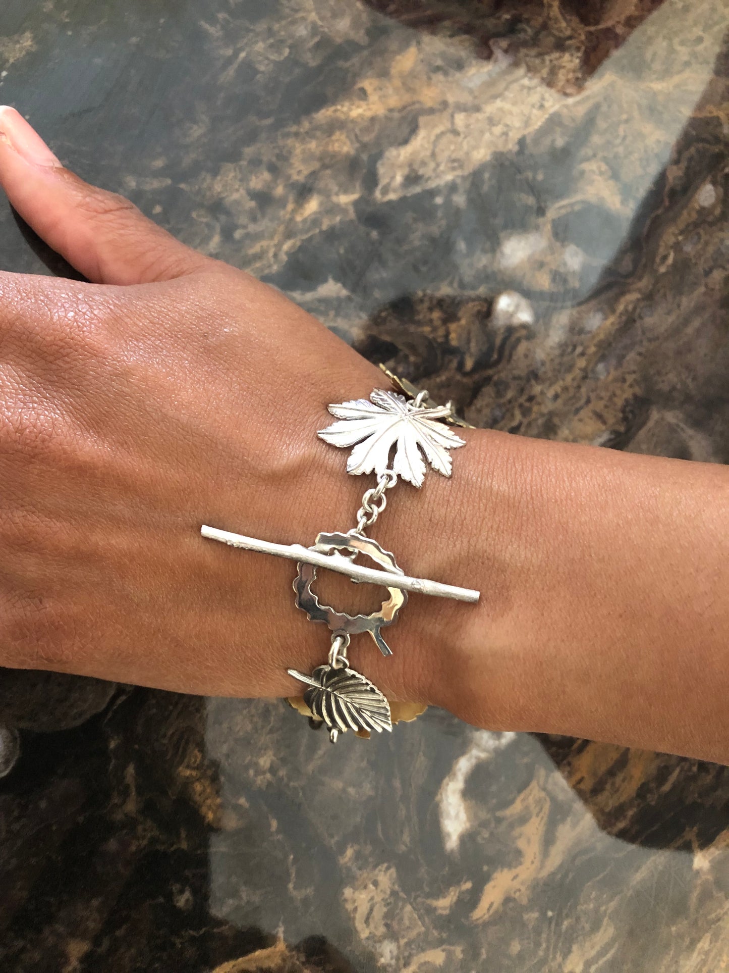 Ladies solid 18ct gold & silver Leaf bracelet