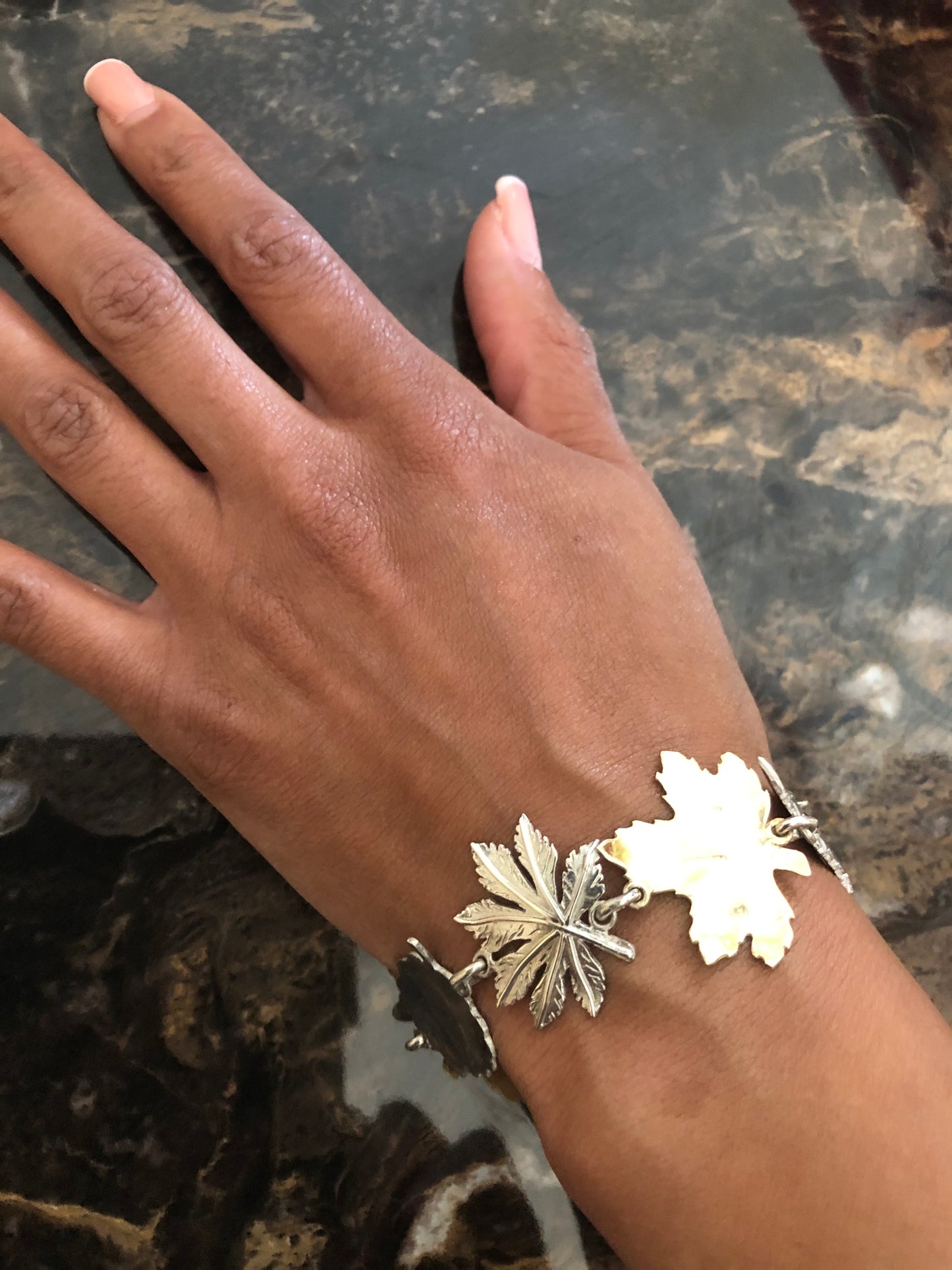 Ladies solid 18ct gold & silver Leaf bracelet