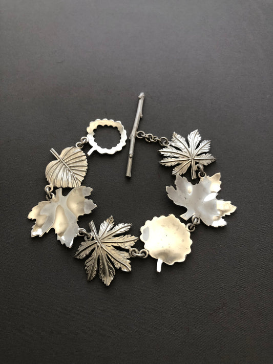 Ladies solid silver leaf bracelet