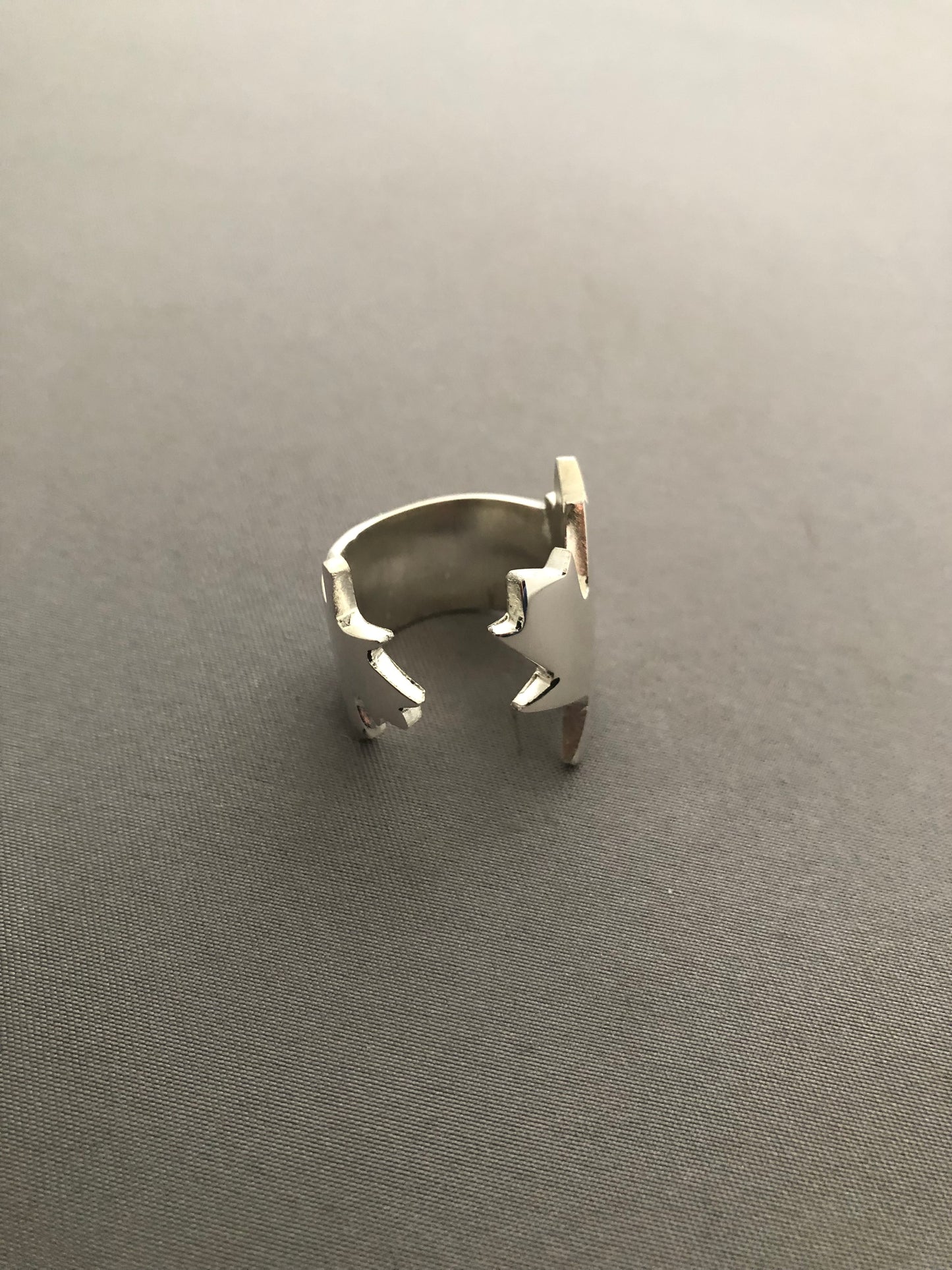 Ladies solid silver Canada ring